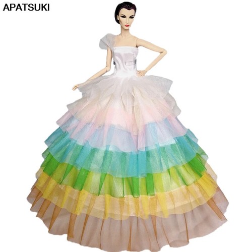 Abito arcobaleno per bambola